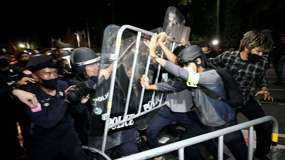 Thai Police Disperse Protesters Outside Prime Minister’s Office