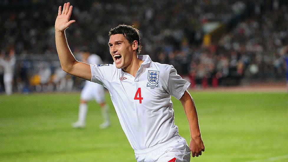 Premier League Record Appearance Holder Gareth Barry Announces Retirement