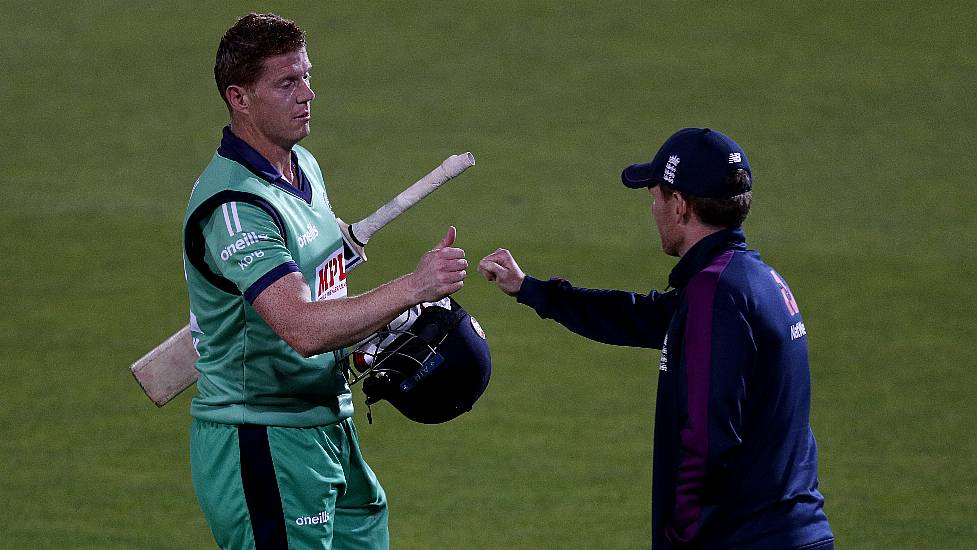 Cracking Shot: Kevin O’brien Smashes A Six And His Own Car Window