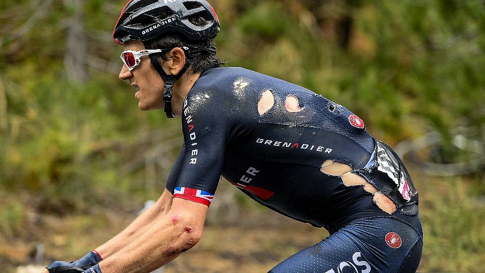 Geraint Thomas Suffers Giro D’italia Blow As Stray Water Bottle Causes Crash