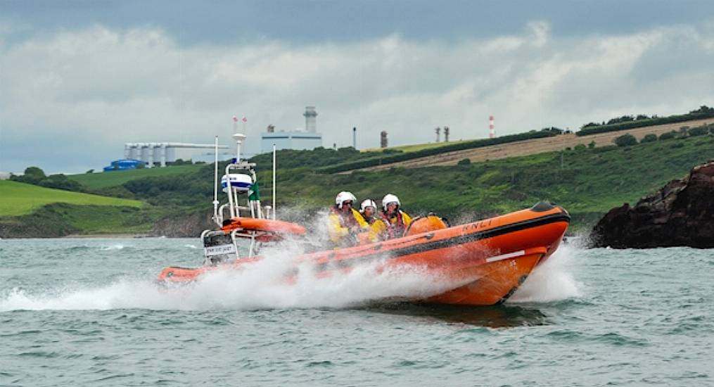 Lifeboat Helps Stricken Fishing Vessel In Co Cork