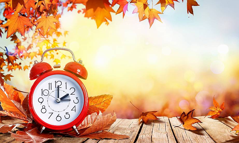 Clocks Go Back Overnight Despite Some Resistance