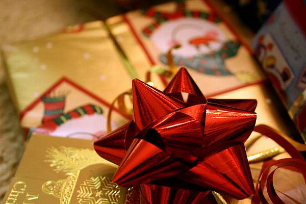 Carat Reveals One In Three Irish Christmas Gifts Bought Online