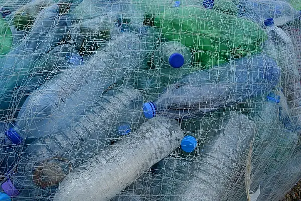 Kingspan Commits To Recycling 1bn Plastic Bottles A Year By 2025