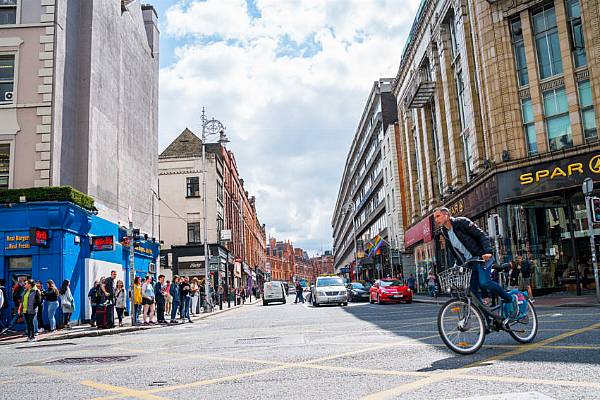 Banning Diesel, Petrol Cars In City Centre Would Kill High Street: Retailers