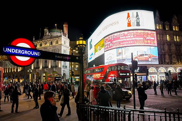 UK Consumer Sentiment Falls To Six-Year Low: Reports