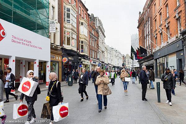 Irish Consumer Sentiment Holds Steady In October, Research Shows