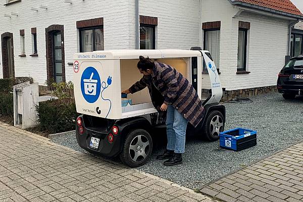 Colruyt's Collect&Go Unmanned Vehicle Makes First Grocery Deliveries