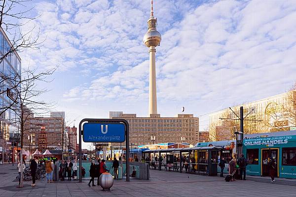 German Retail Sales Rise More Than Expected In March, Boding Well For Economy