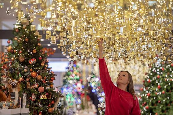 No Big Boost Expected In Luxury Spending During Holiday Season: Bain