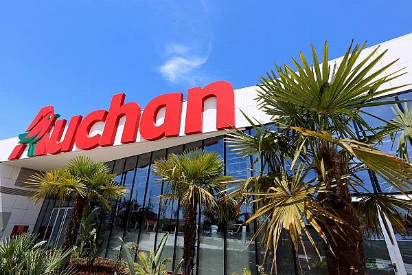 More Than 2,000 Jobs At Risk As Auchan France Announces New Social Plan