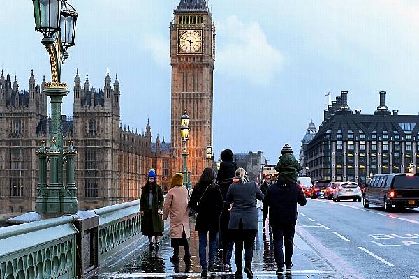 UK Retail Sales Stumble Again In July, CBI Says