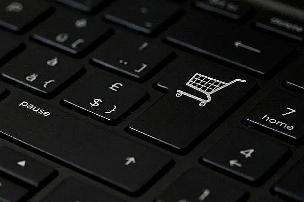 Nearly Half Of Hungarians Rely On Online Grocery Shopping, Study Finds