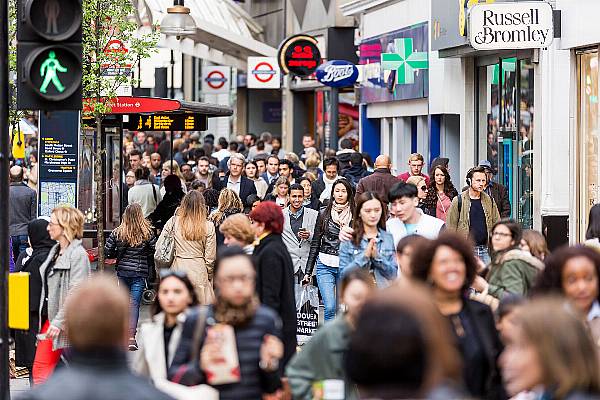 UK Retail Sales Gauge Inches Up This Month To Highest Since April: CBI