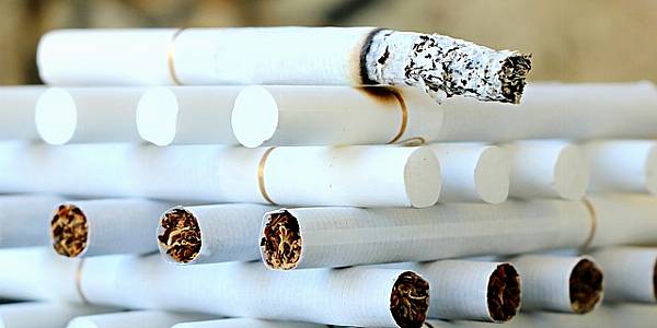 Age To Buy Cigarettes In England Should Rise Every Year, Review Says