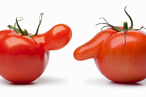 Delhaize Selling 'Ugly Veg' In Bid To Tackle Food Waste