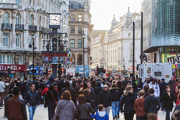 Bank Chief Economist Says U.K. Inflation To Exceed Target For Next Few Years