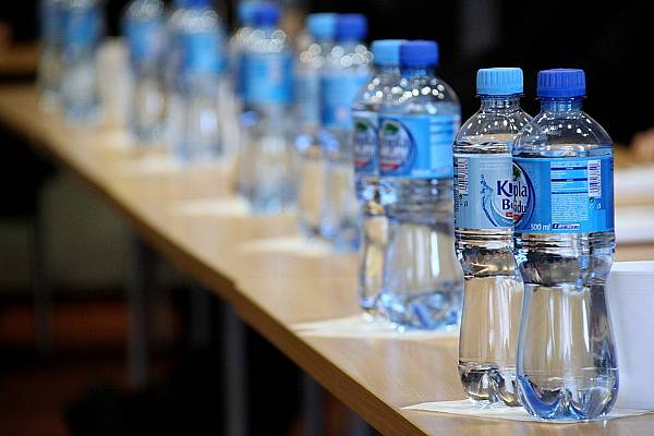 Campaign Calls On UK Workplaces To Ban Plastic Drinking Bottles