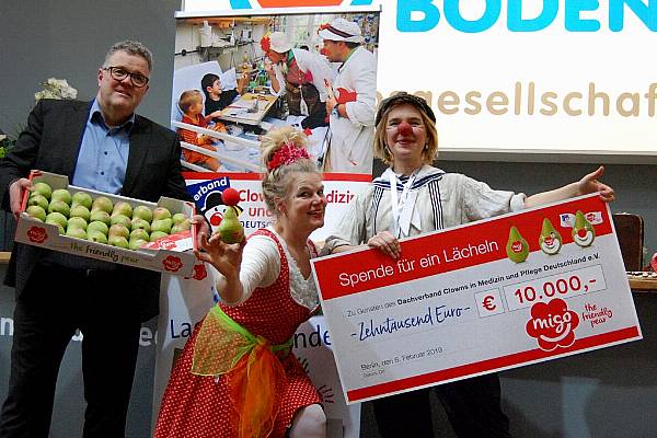 Red Noses Clowns Surprise Visitors At FruitLogistica 2019