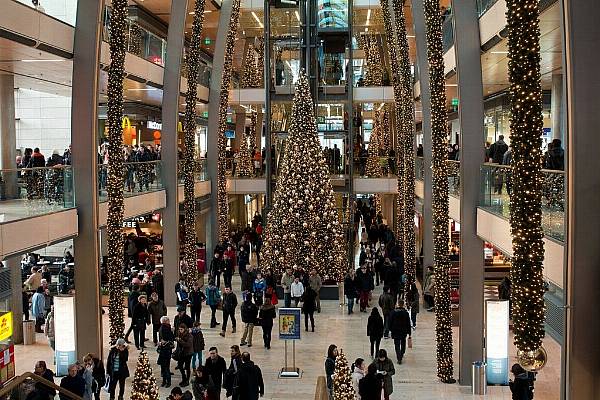 German Retailers Expect Higher Revenues This Christmas Season, HDE Forecasts