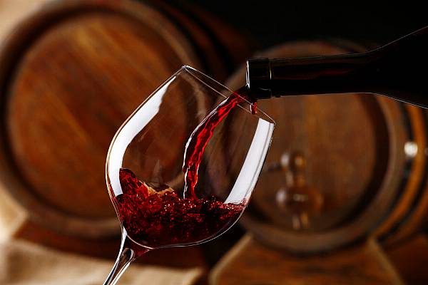 EU Sees Wine Consumption, Exports Dry Up As Consumers Stay Home