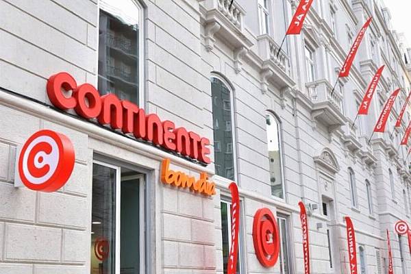 Continente Opens First Supermarket With Plastic-Free Area