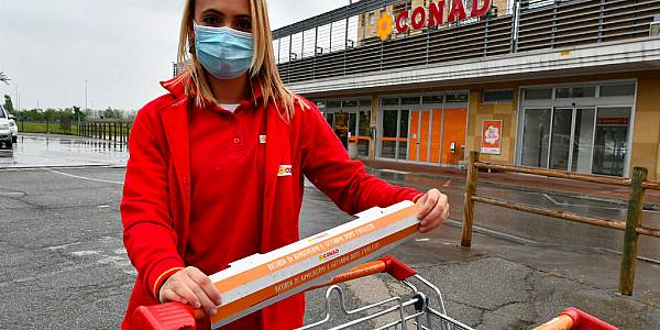 Italy's Conad Tests Disposable Handle Covers For Shopping Carts