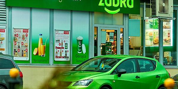 Żabka Adds Zero-Emission Electric Truck To Fleet