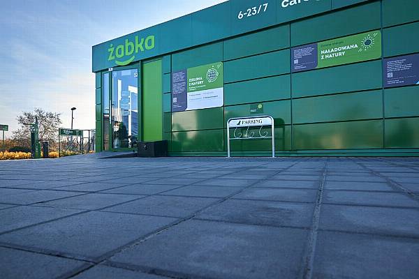 Żabka Opens 100% Green Energy Store In Warsaw