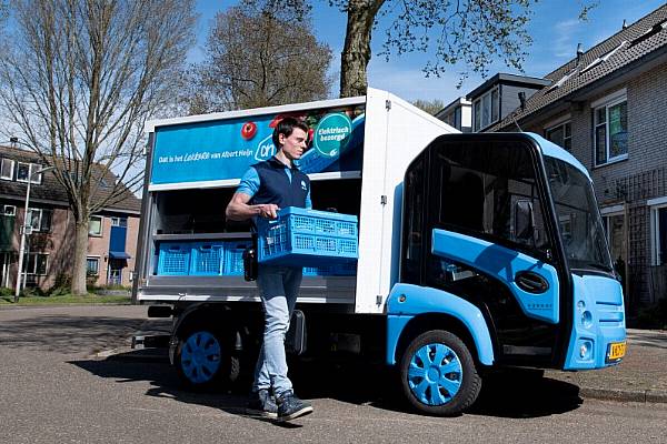 Albert Heijn Introduces Electric Minibuses For Grocery Deliveries