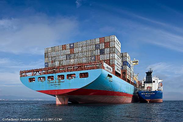 Countries Adopt New Shipping Greenhouse Gas Emissions Target