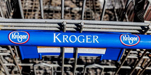 Kroger Cuts Annual Sales Forecast On Choppy Grocery Demand