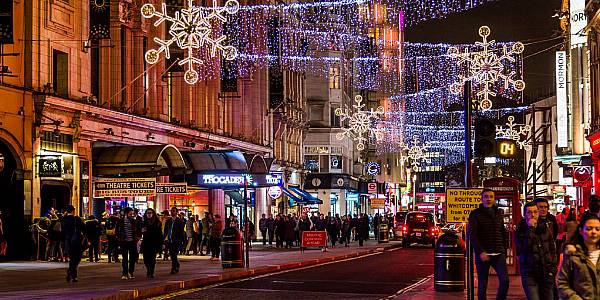 Two Thirds Of UK Shoppers To Spend Less This Christmas: Accenture