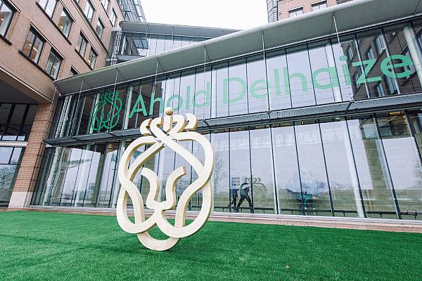 Ahold Delhaize Beats Revenue Forecasts, Announces &euro;1bn Share Buyback