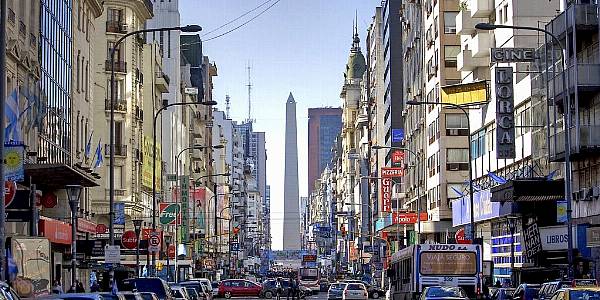 Argentine Shoppers Face Daily Race For Deals As Inflation Soars Above 100%