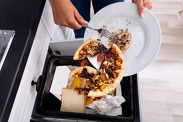 Cooking From Meal Boxes Can Cut Household Food Waste By 38%