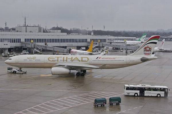 Etihad Hires Ex-Heathrow Boss Douglas to Lead Salvage Effort