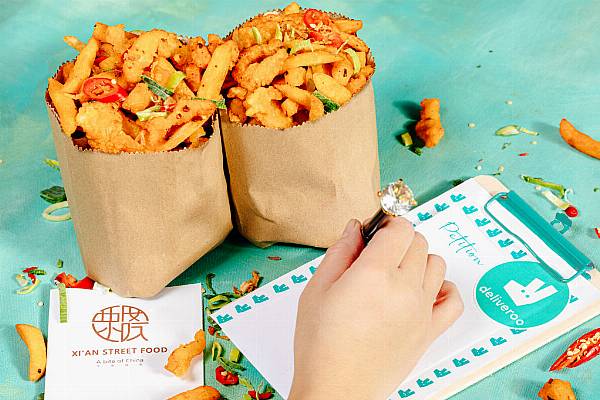 Deliveroo Ireland Launches Petition For National Spice Bag Day