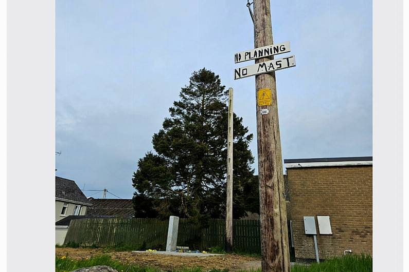 Listen Back: Local community in Bailieboro 'up in arms' over proposed 5G mast