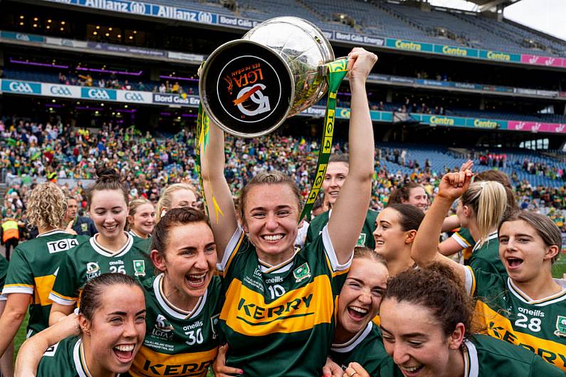 Cllr urges council to honour Kerry ladies team during Rose of Tralee festival parade