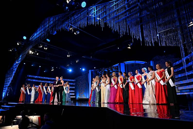 14 Roses take to the stage tonight for night two of Rose of Tralee