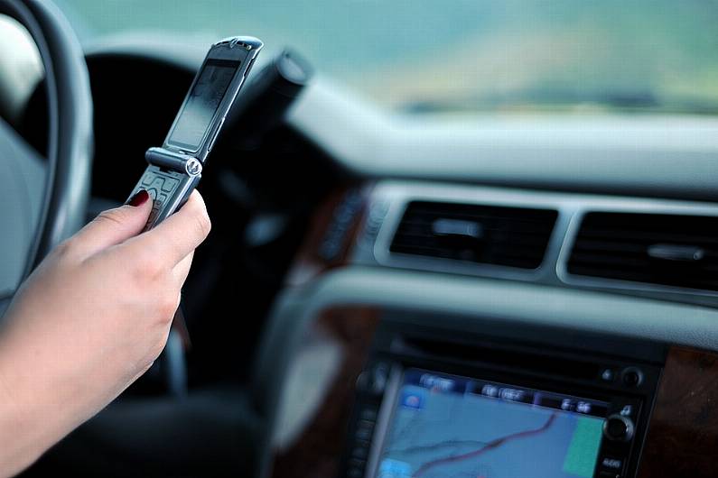 Almost 1,000 fines issued to Kerry motorists for using mobile while driving