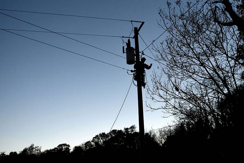 Over 1,800 houses without power this morning