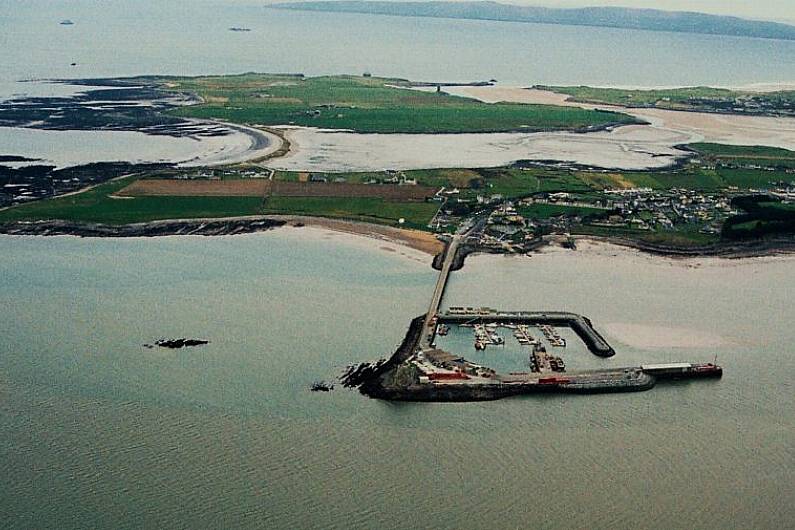 Drag racers on Fenit Island tearing up beach used for local access