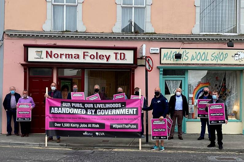 Kerry publicans protest outside TD offices