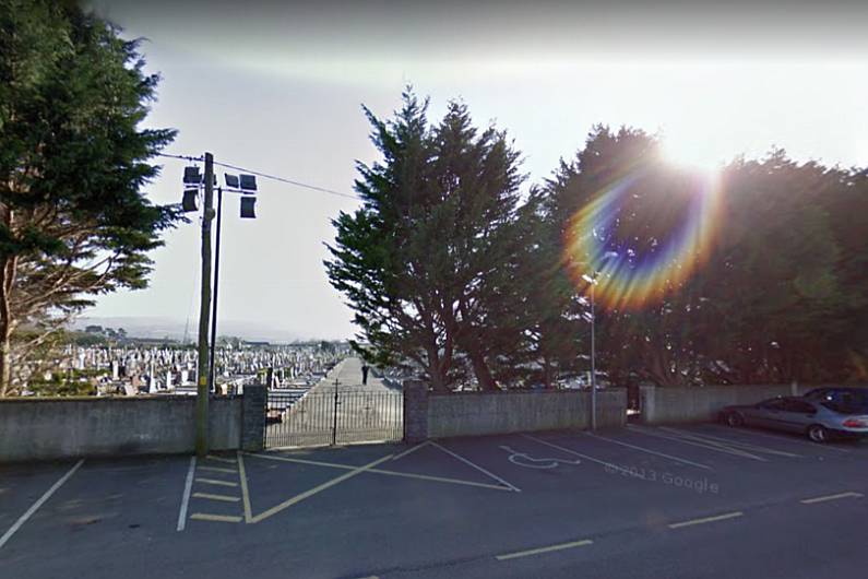 Chaotic scenes described at Tralee graveyard