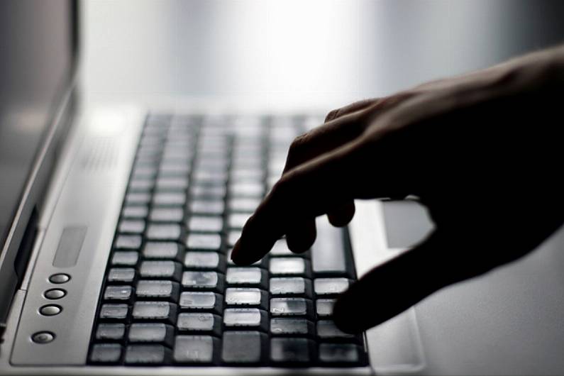 Kerry Garda&iacute; warn public to be vigilant of online fraud scams&nbsp;