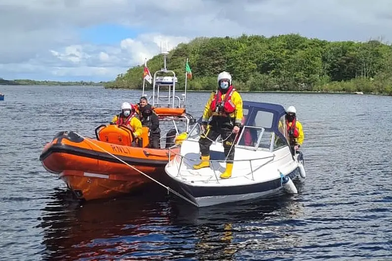 8 people rescued in two seperate incidents on Lough Ree