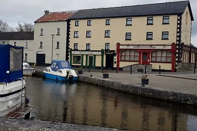 Canal breach causes water levels to drop in Richmond Harbour at Clondra