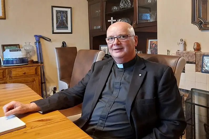 LISTEN: Fr Vincent Sherlock on the positives and negatives of social media